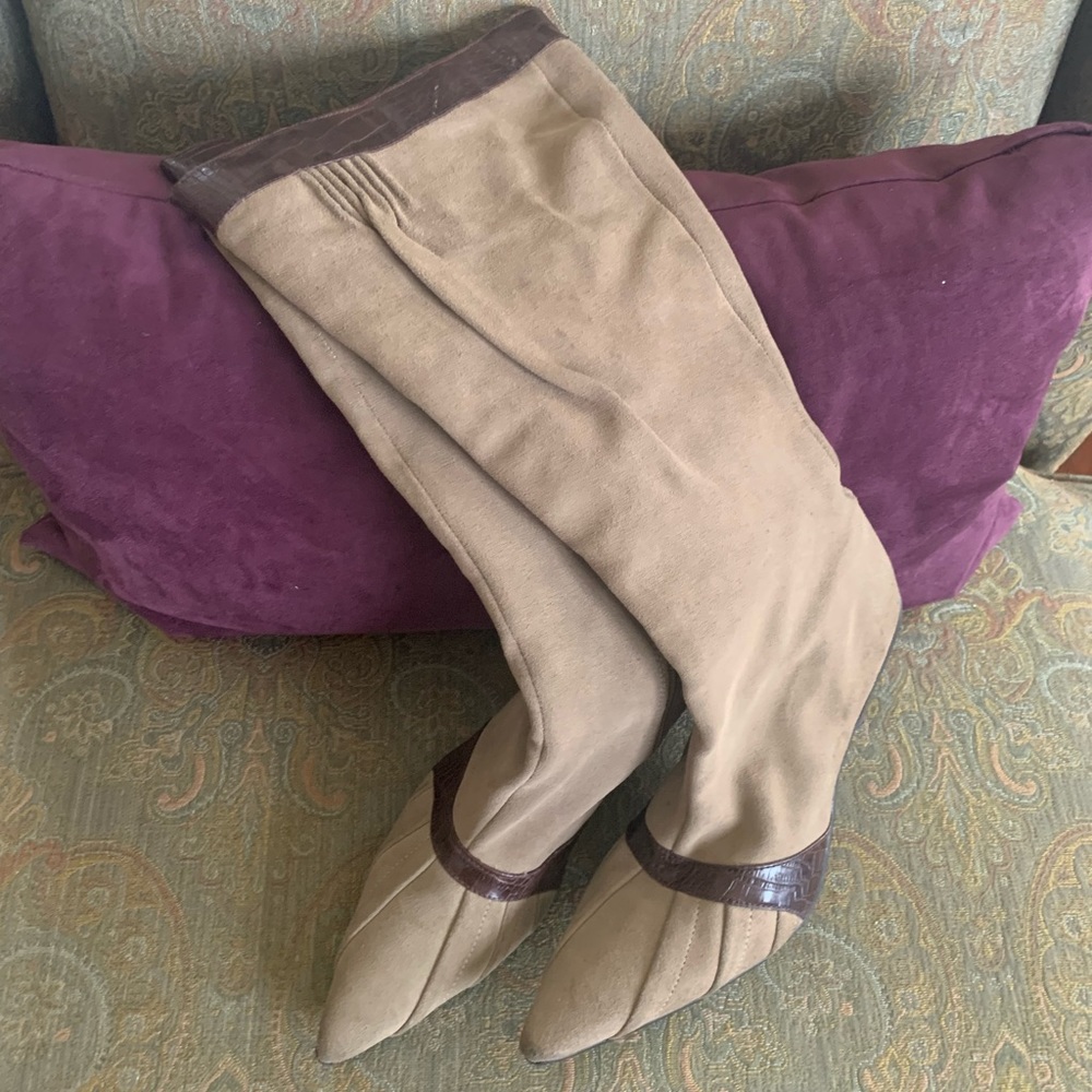 Reaction Kenneth Cole tan and brown heeled boots